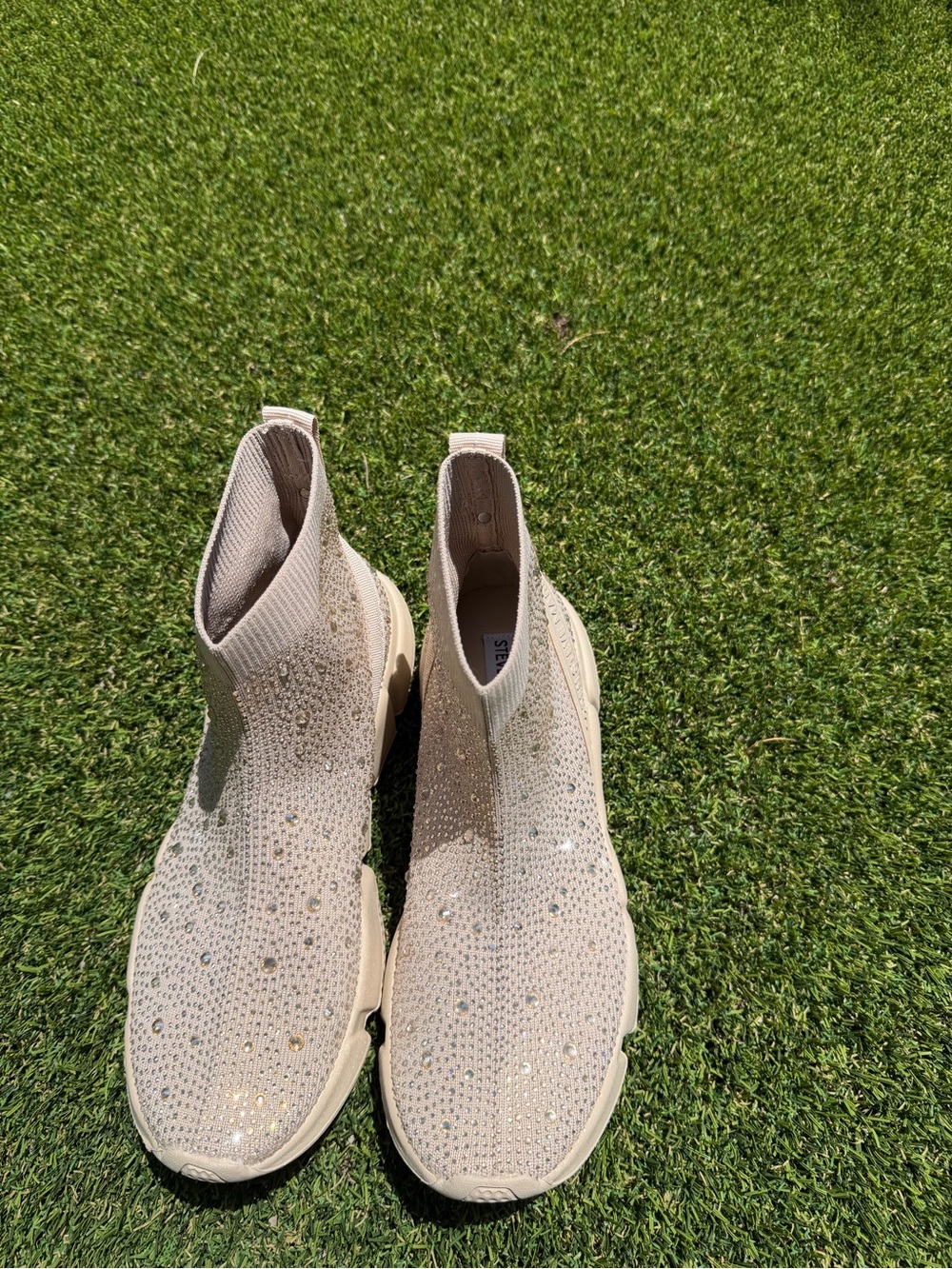 Steve Madden's 'Kaia' sock sneakers - Picture 7 of 17